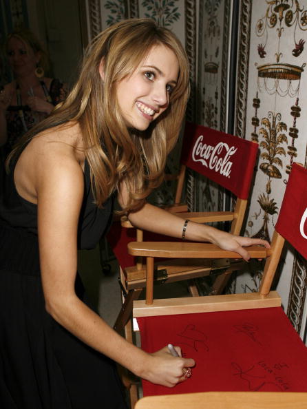 emmarobertsorg016.jpg emmarobertsorg016.jpg