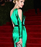 emmarobertsorg111.jpg